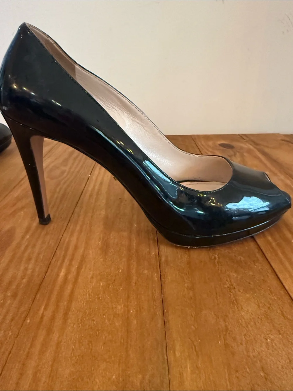 Prada. Vernice Nero Black Patent Peep Toe Platform Heels. Size 8.